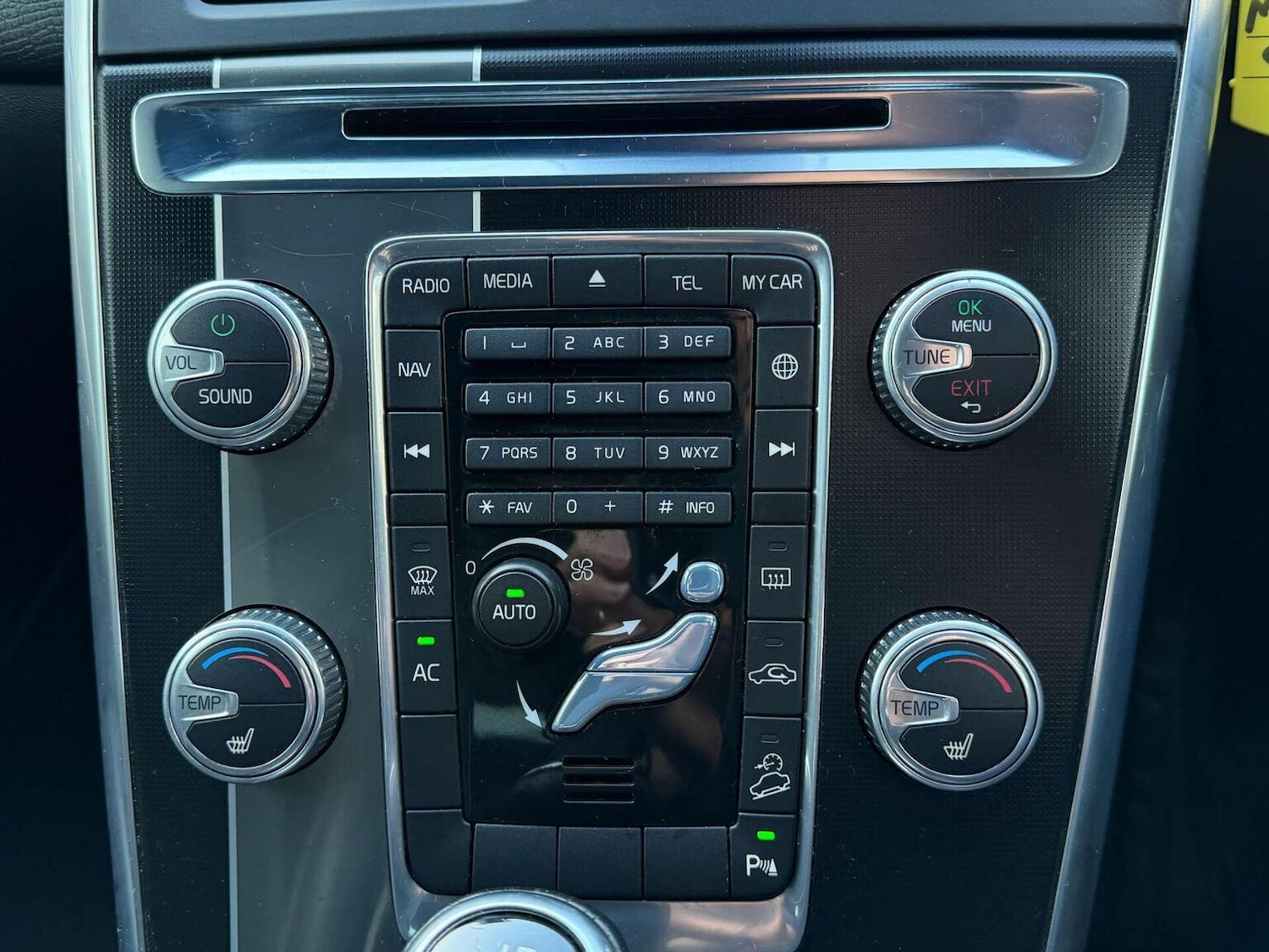 Used Volvo XC60 2015 for sale - 77921255: Photo 16