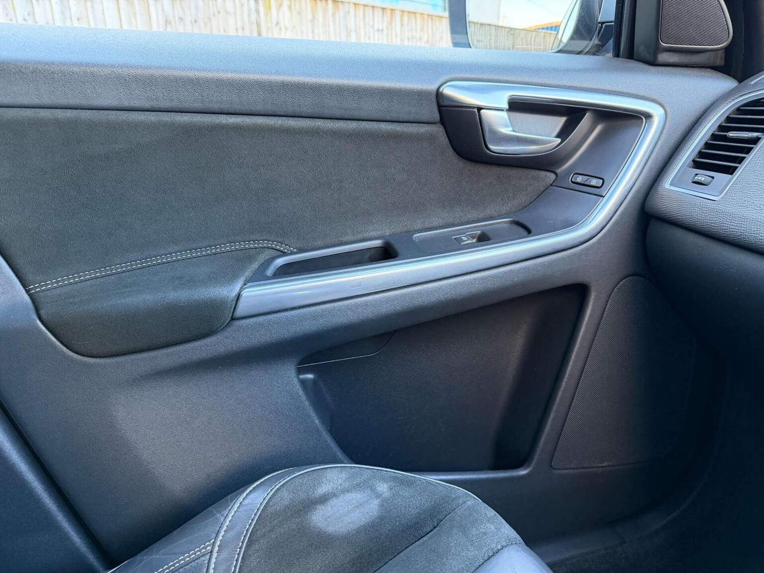 Used Volvo XC60 2015 for sale - 77921255: Photo 18