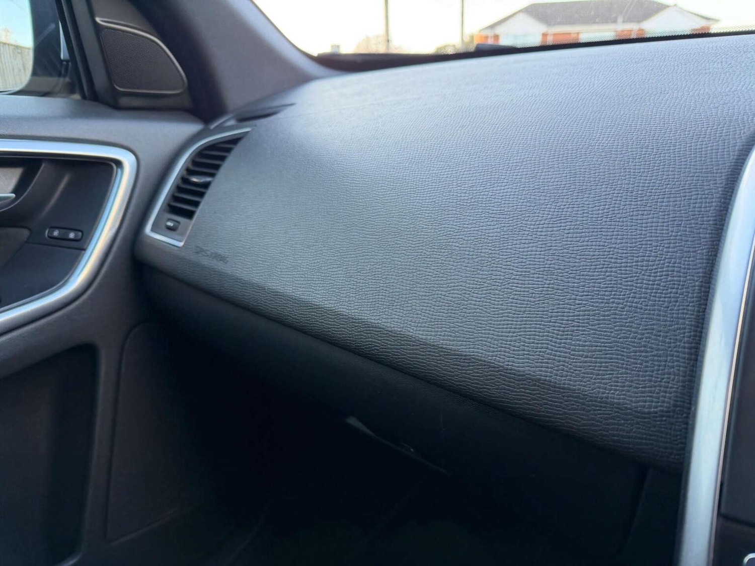 Used Volvo XC60 2015 for sale - 77921255: Photo 19