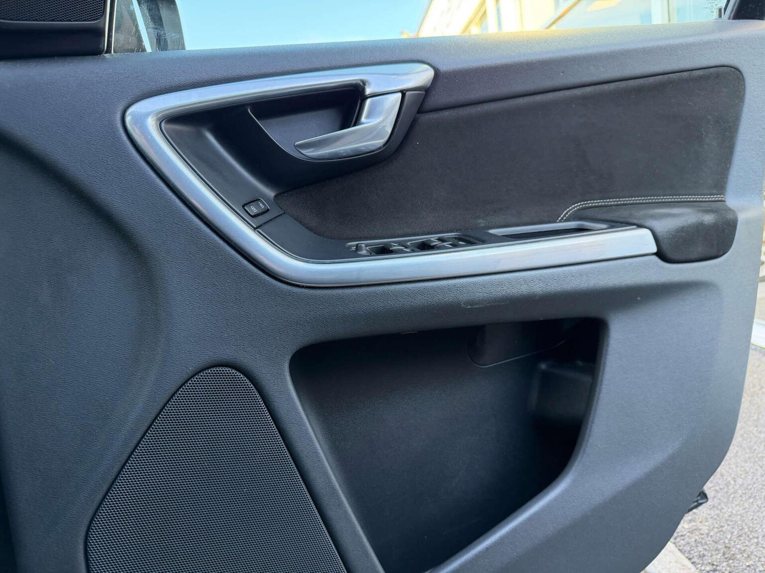 Used Volvo XC60 2015 for sale - 77921255: Photo 23