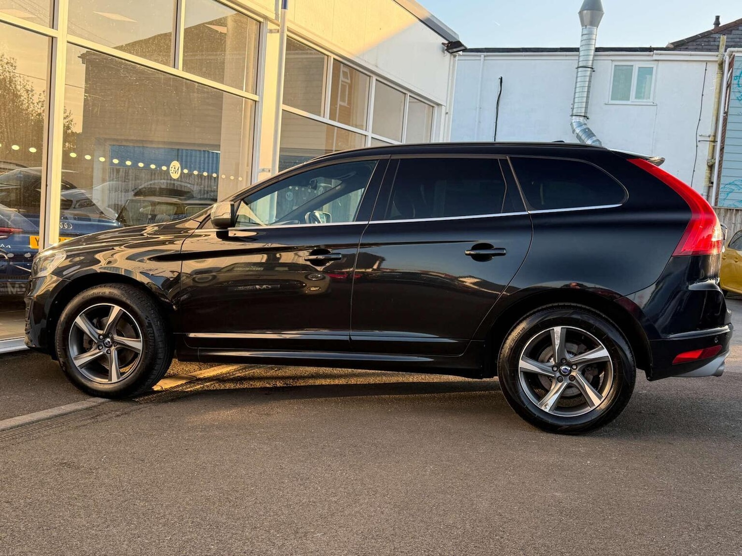 Used Volvo XC60 2015 for sale - 77921255: Photo 35