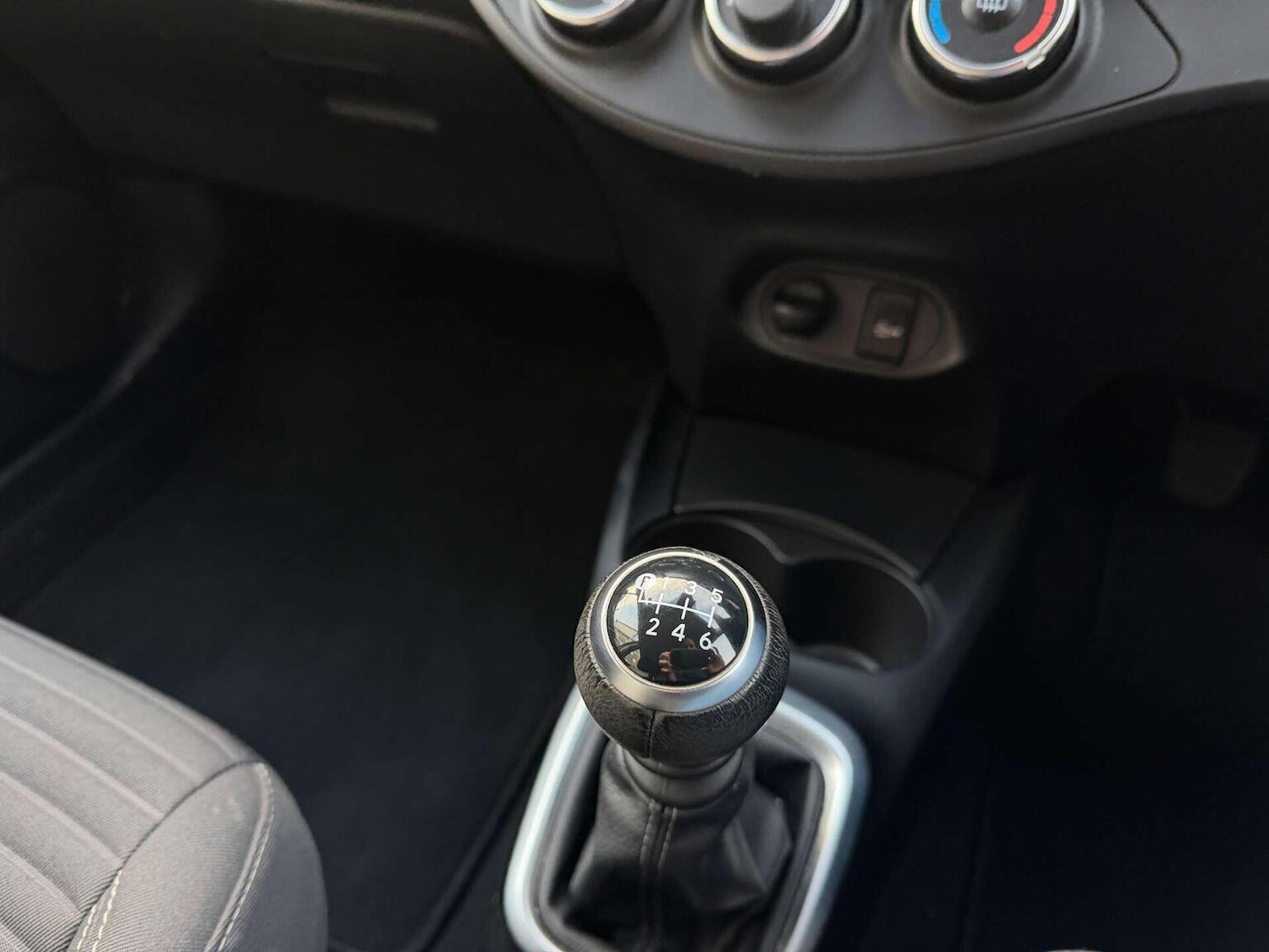 Used Toyota Yaris 2019 for sale - 76656029: Photo 15