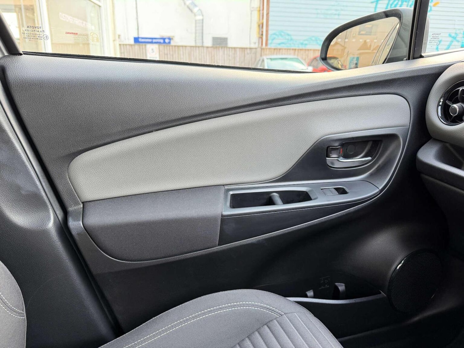 Used Toyota Yaris 2019 for sale - 76656029: Photo 16