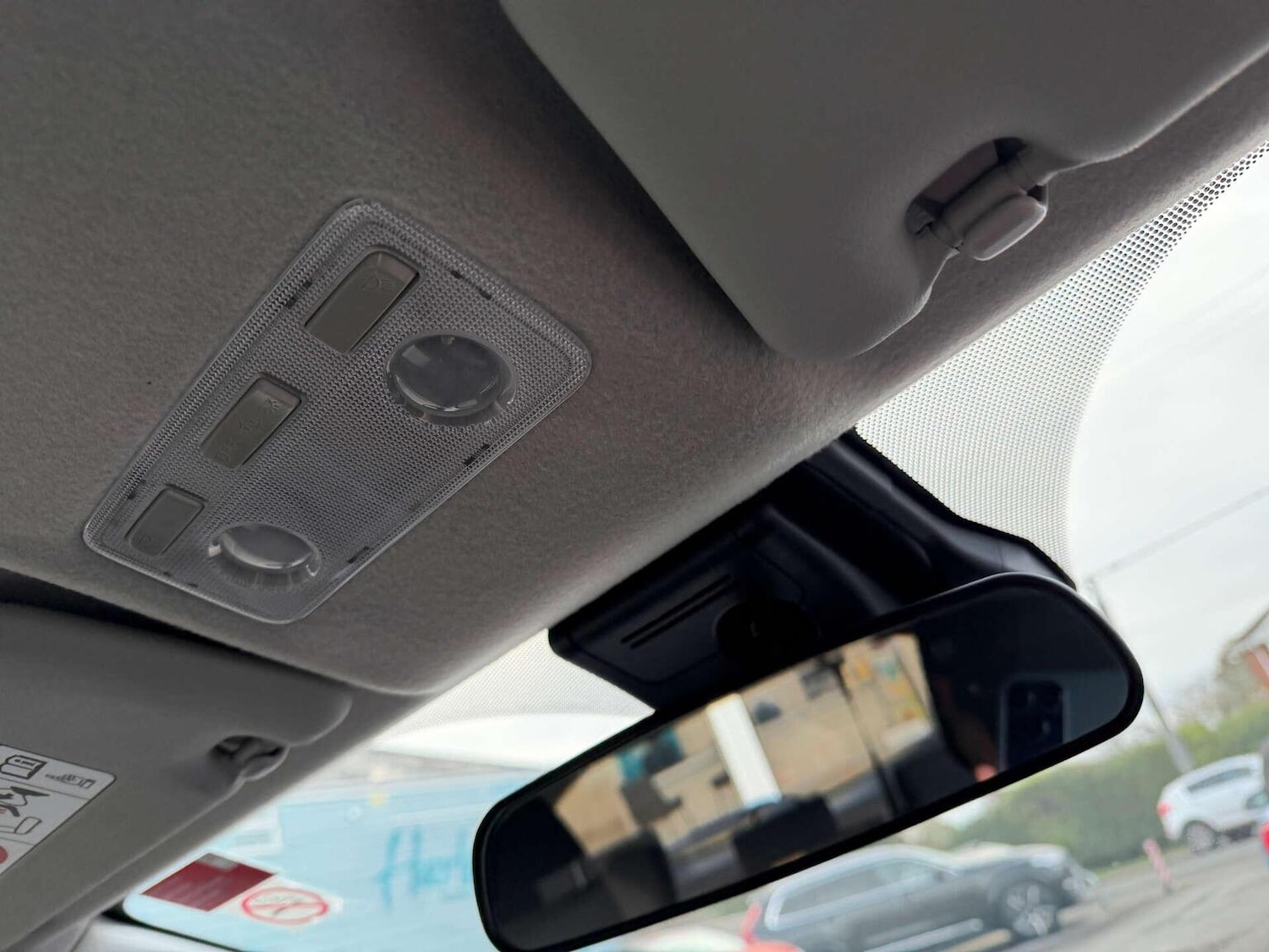 Used Toyota Yaris 2019 for sale - 76656029: Photo 19