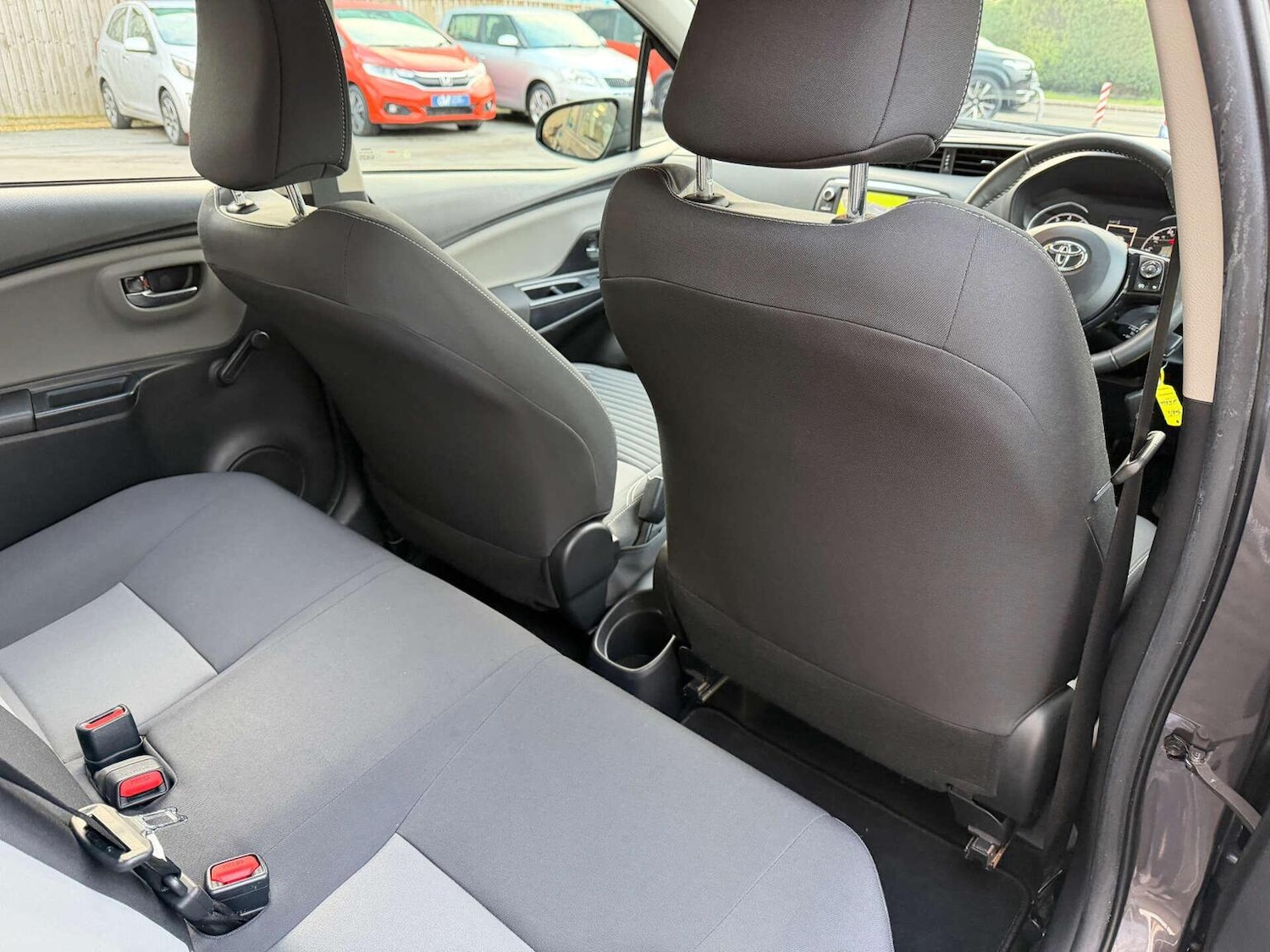 Used Toyota Yaris 2019 for sale - 76656029: Photo 26