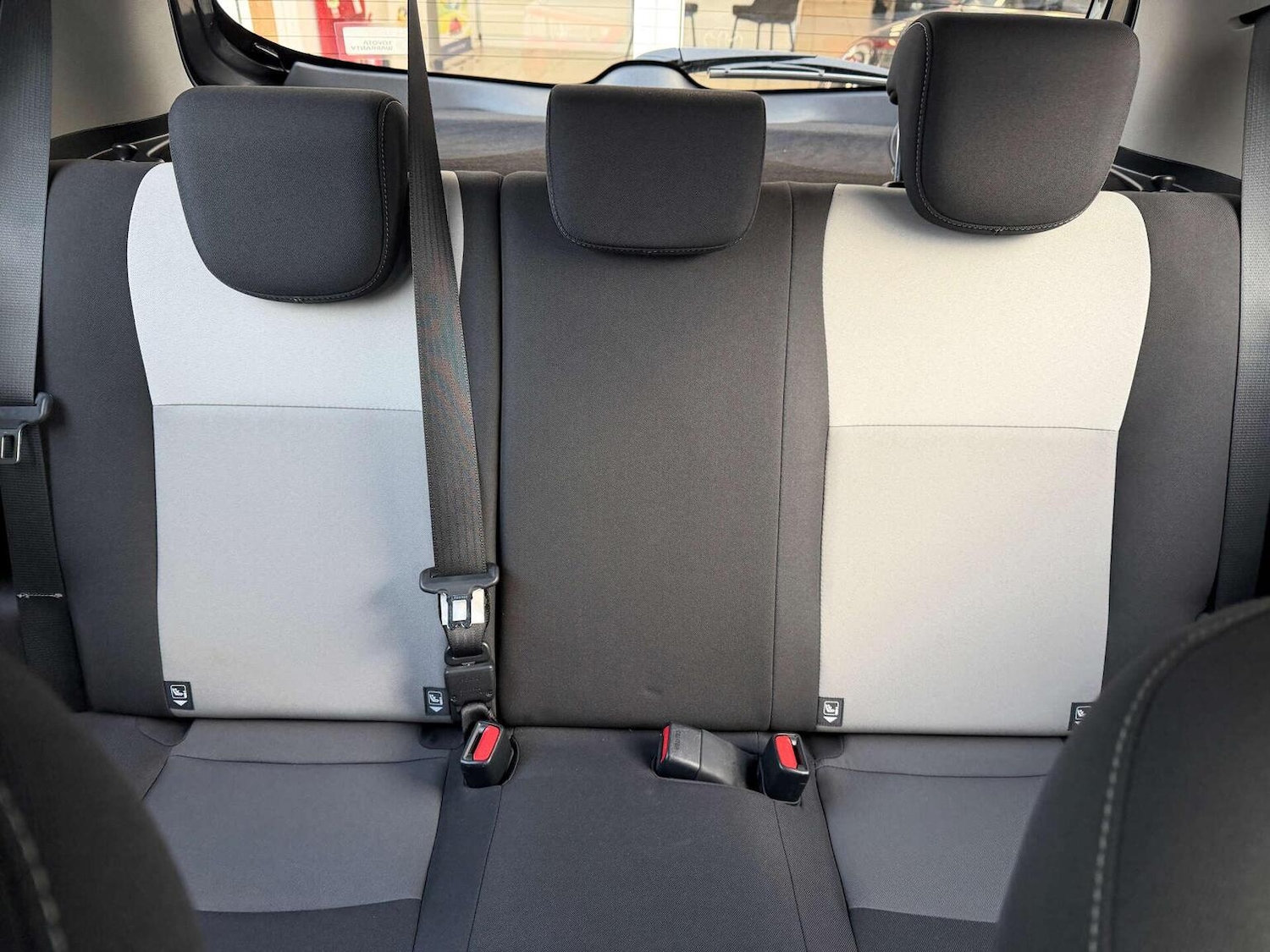 Used Toyota Yaris 2019 for sale - 76656029: Photo 27