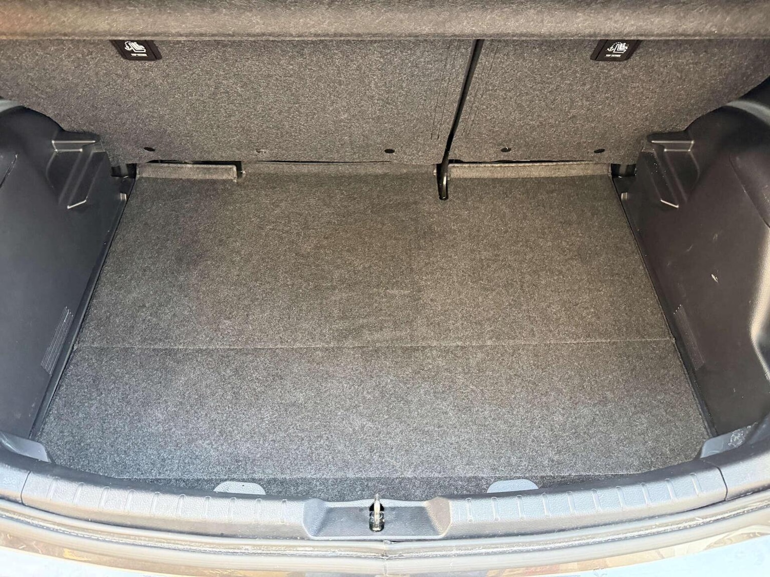 Used Toyota Yaris 2019 for sale - 76656029: Photo 29