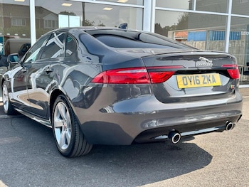 Used Jaguar XF 2016 for sale - 75561597: Photo