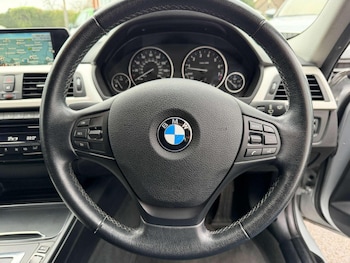 Used BMW 3 Series 2017 for sale - 77609928: Photo
