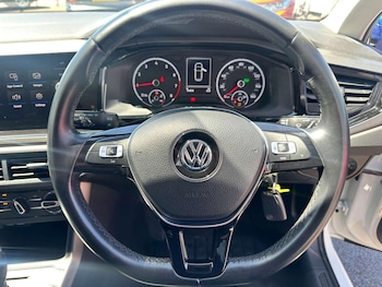 Used Volkswagen Polo 2018 for sale - 75679909: Photo
