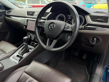 Used Skoda Superb 2017 for sale - 78944777: Photo