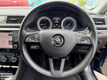 Used Skoda Superb 2017 for sale - 78944777: Photo