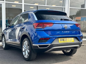 Used Volkswagen T-Roc 2019 for sale - 75505020: Photo
