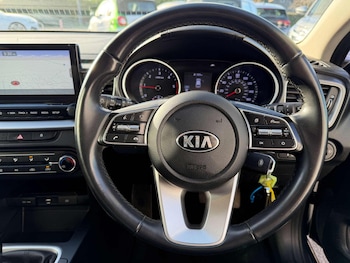 Used Kia Ceed 2021 for sale - 77595406: Photo