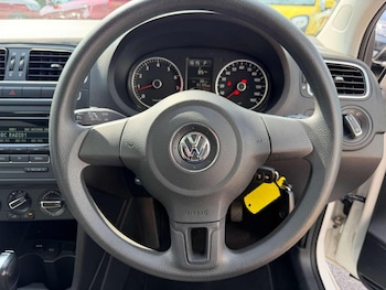 Used Volkswagen Polo 2013 for sale - 78976402: Photo