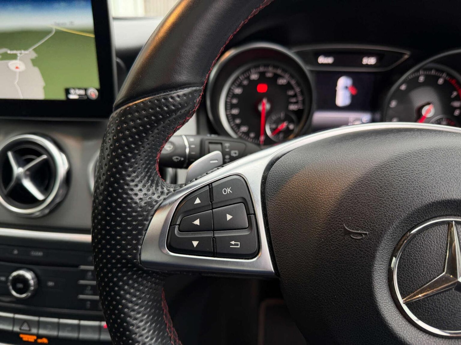 Used Mercedes-Benz GLA 2018 for sale - 77668576: Photo 5