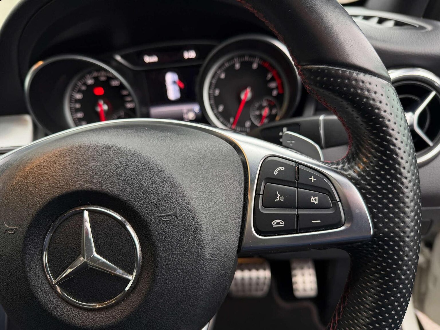 Used Mercedes-Benz GLA 2018 for sale - 77668576: Photo 6