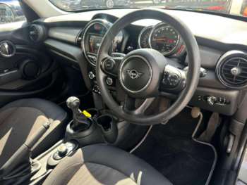 Used MINI Hatch 2019 for sale - 75160382: Photo