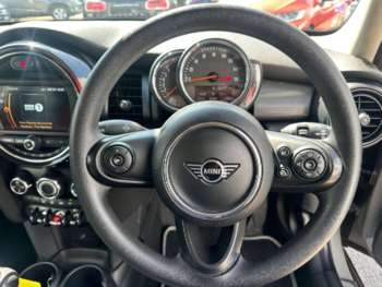 Used MINI Hatch 2019 for sale - 75160382: Photo