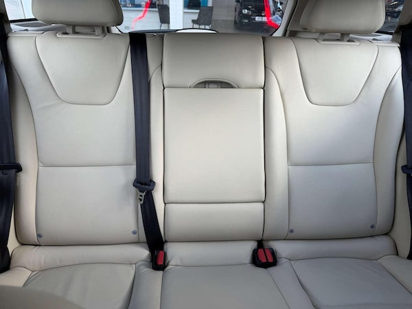 Used Volvo V60 2015 for sale - 76174102: Photo 27
