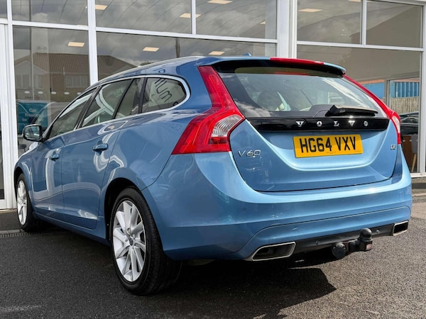 Used Volvo V60 2015 for sale - 76174102: Photo 2
