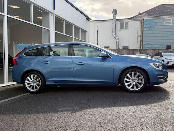 Used Volvo V60 2015 for sale - 76174102: Photo 36