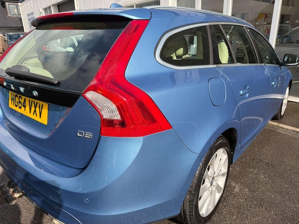 Used Volvo V60 2015 for sale - 76174102: Photo 39