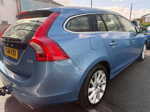 Used Volvo V60 2015 for sale - 76174102: Photo 41