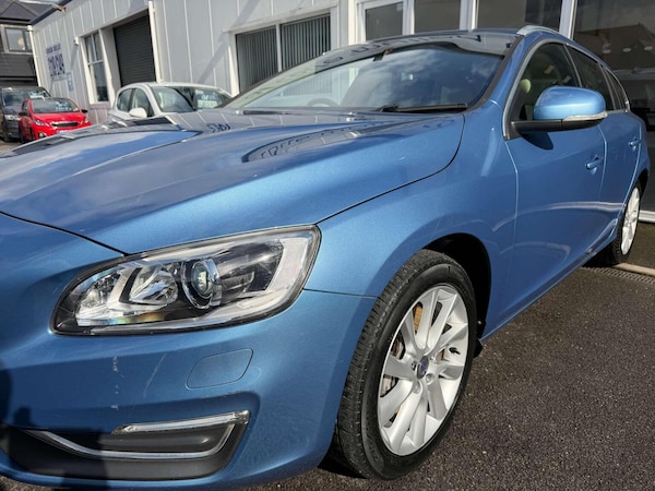 Used Volvo V60 2015 for sale - 76174102: Photo 43