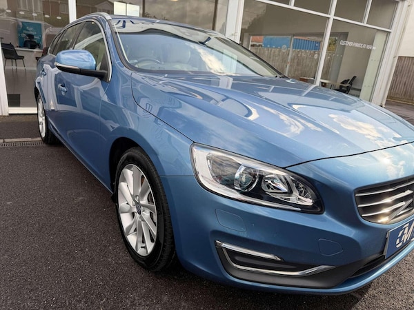 Used Volvo V60 2015 for sale - 76174102: Photo 44