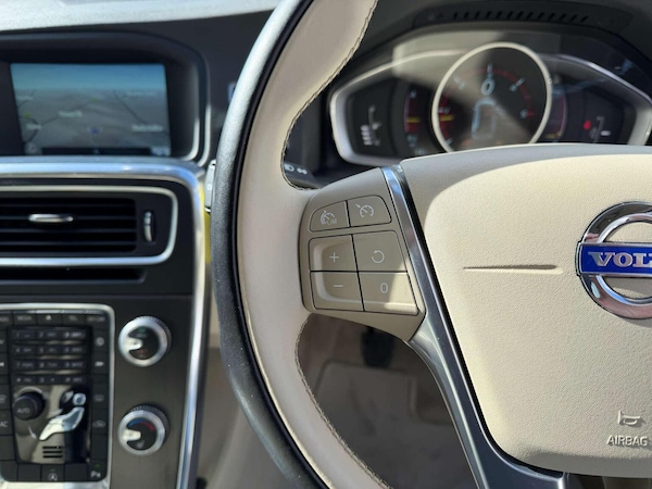 Used Volvo V60 2015 for sale - 76174102: Photo 5