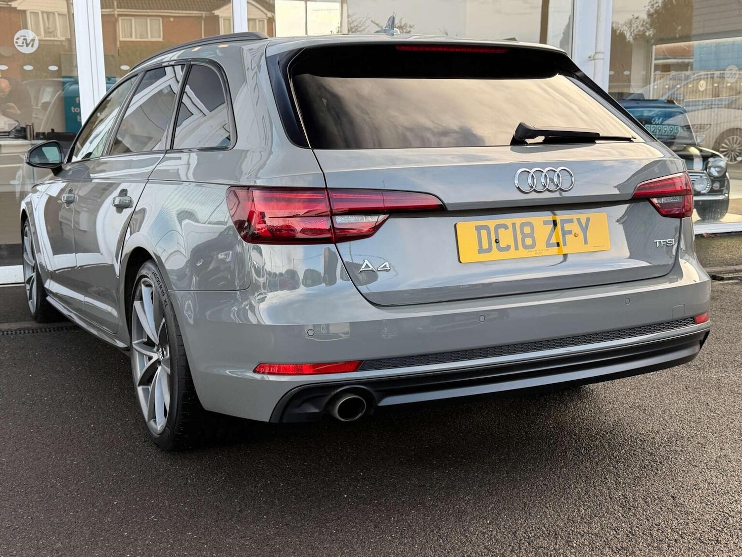 Used Audi A4 2018 for sale - 77409624: Photo 2