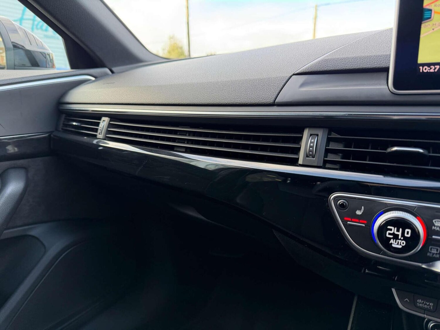 Used Audi A4 2018 for sale - 77409624: Photo 25