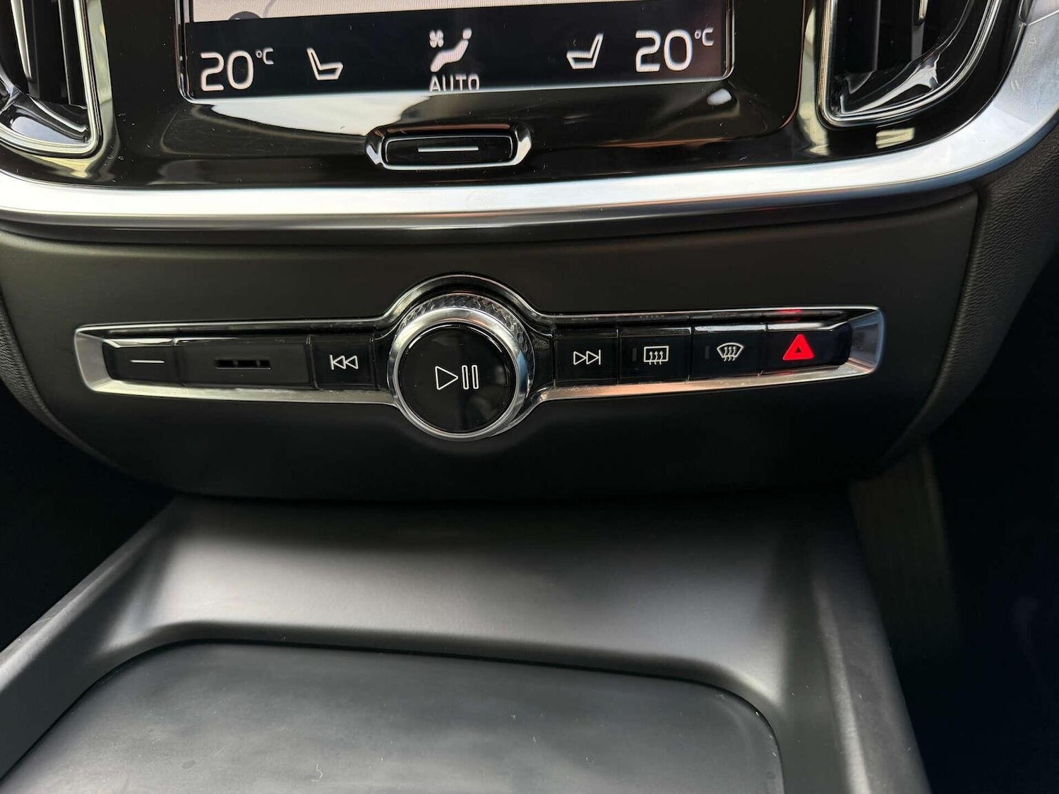 Used Volvo V60 2019 for sale - 76120353: Photo 18