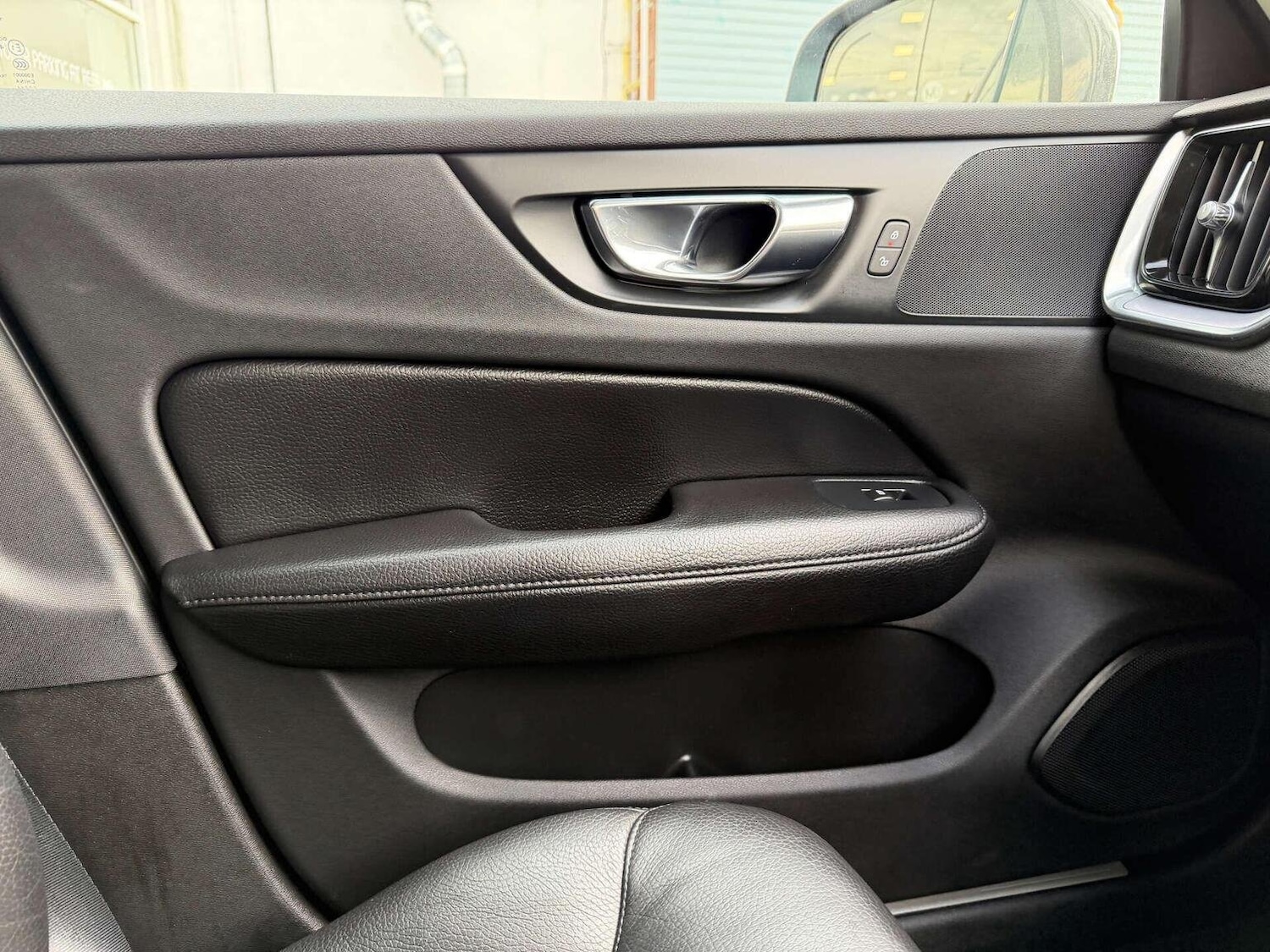 Used Volvo V60 2019 for sale - 76120353: Photo 21