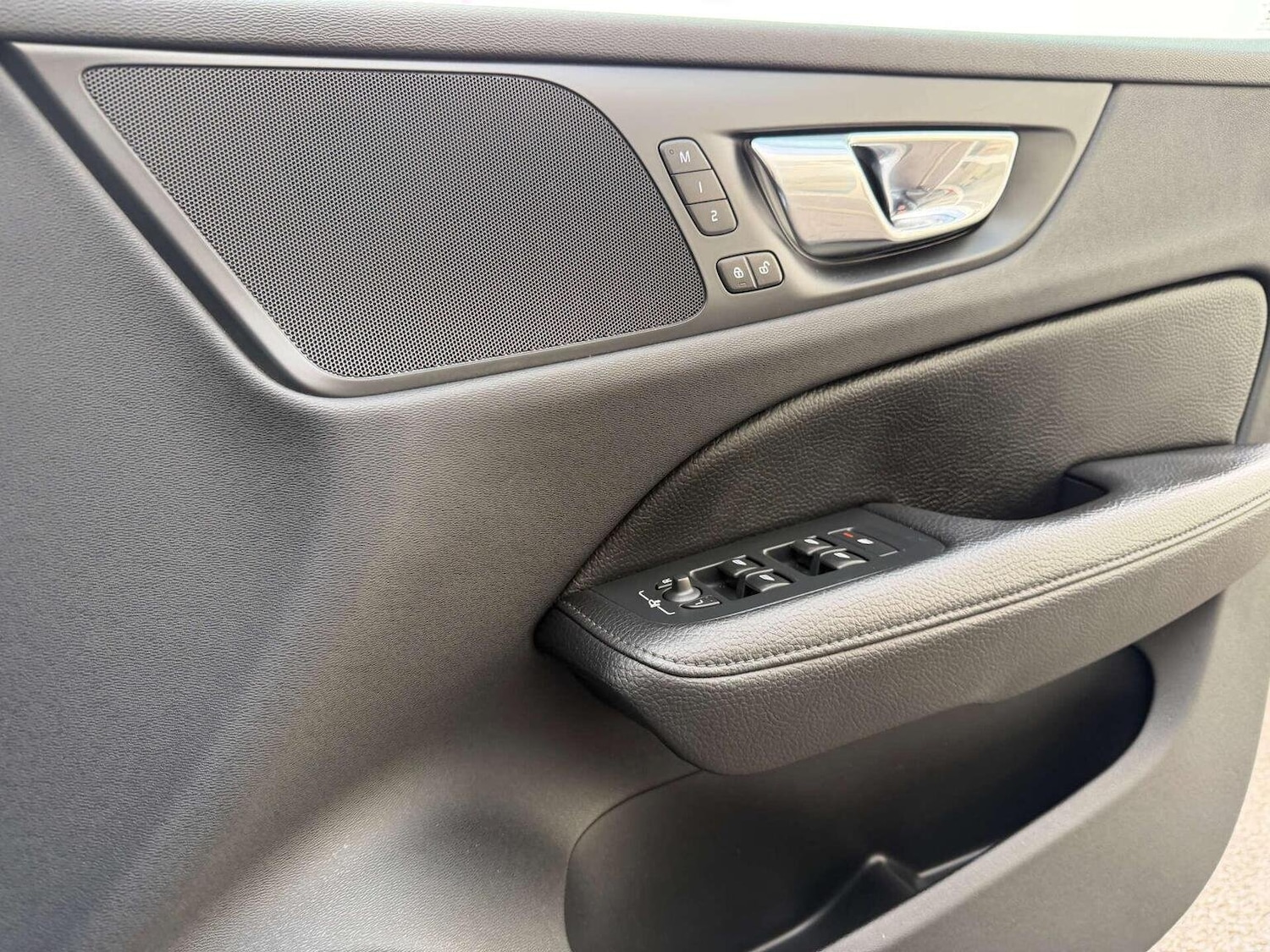 Used Volvo V60 2019 for sale - 76120353: Photo 26