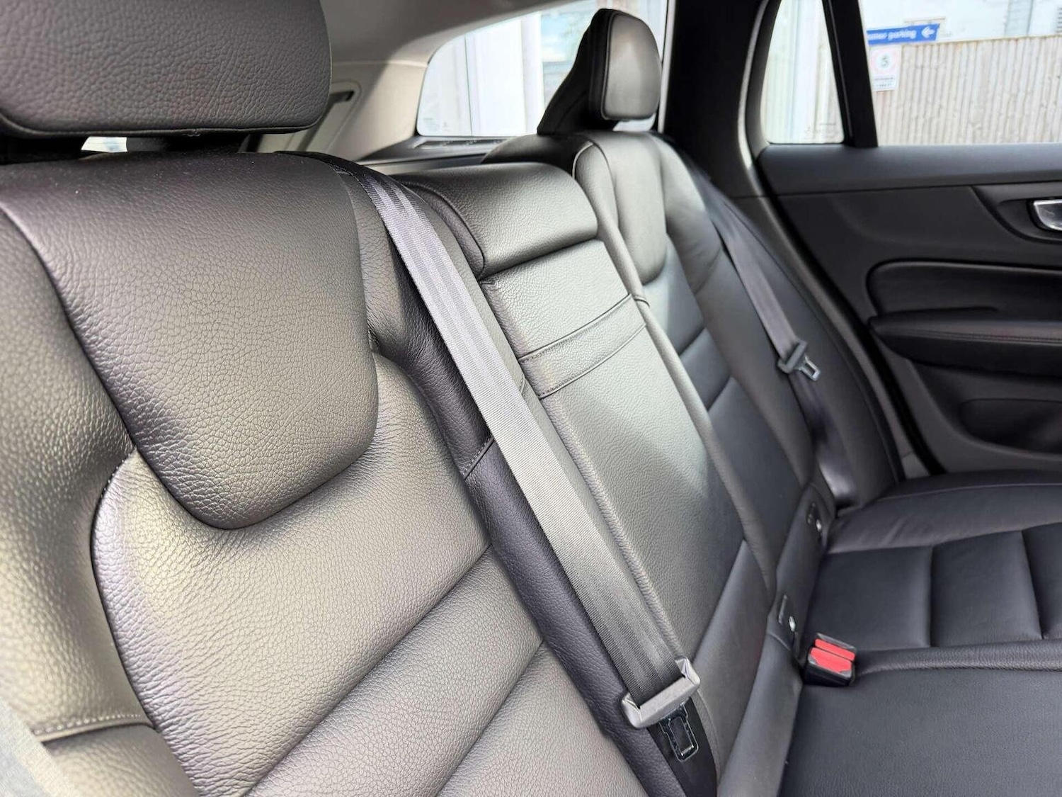 Used Volvo V60 2019 for sale - 76120353: Photo 32