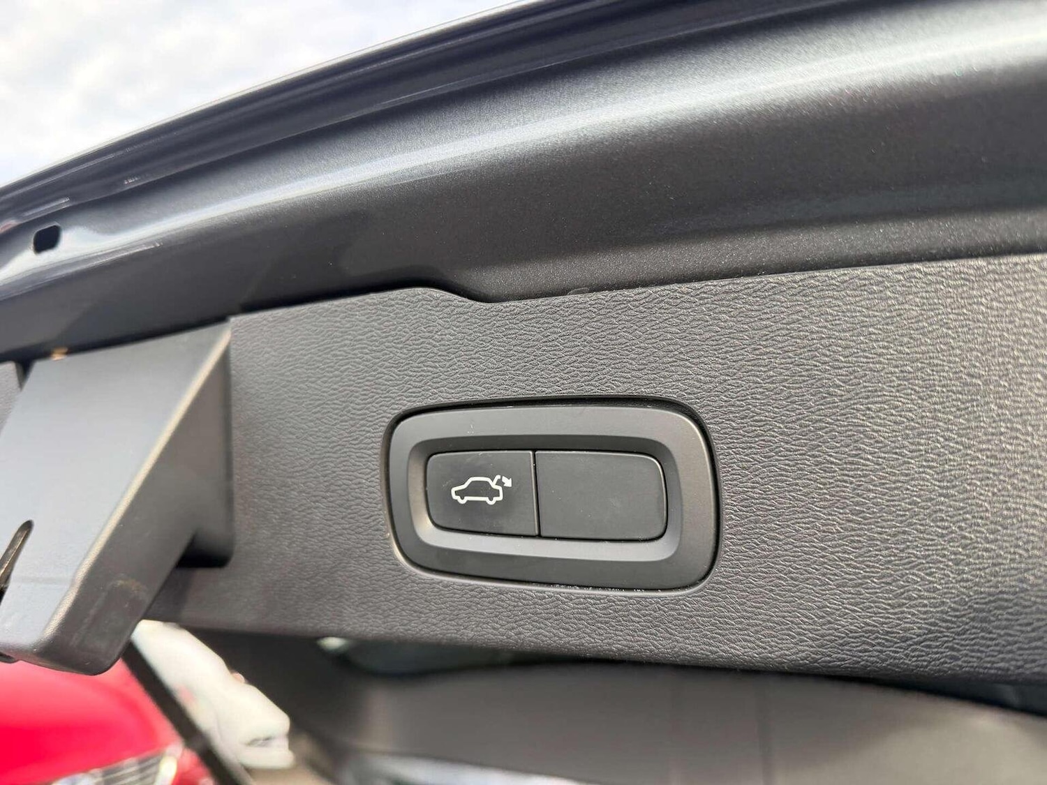 Used Volvo V60 2019 for sale - 76120353: Photo 34