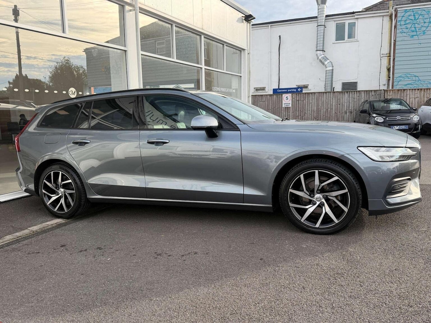 Used Volvo V60 2019 for sale - 76120353: Photo 40