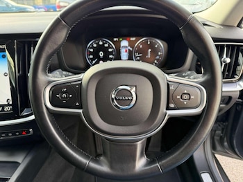 Used Volvo V60 2019 for sale - 76120353: Photo 4