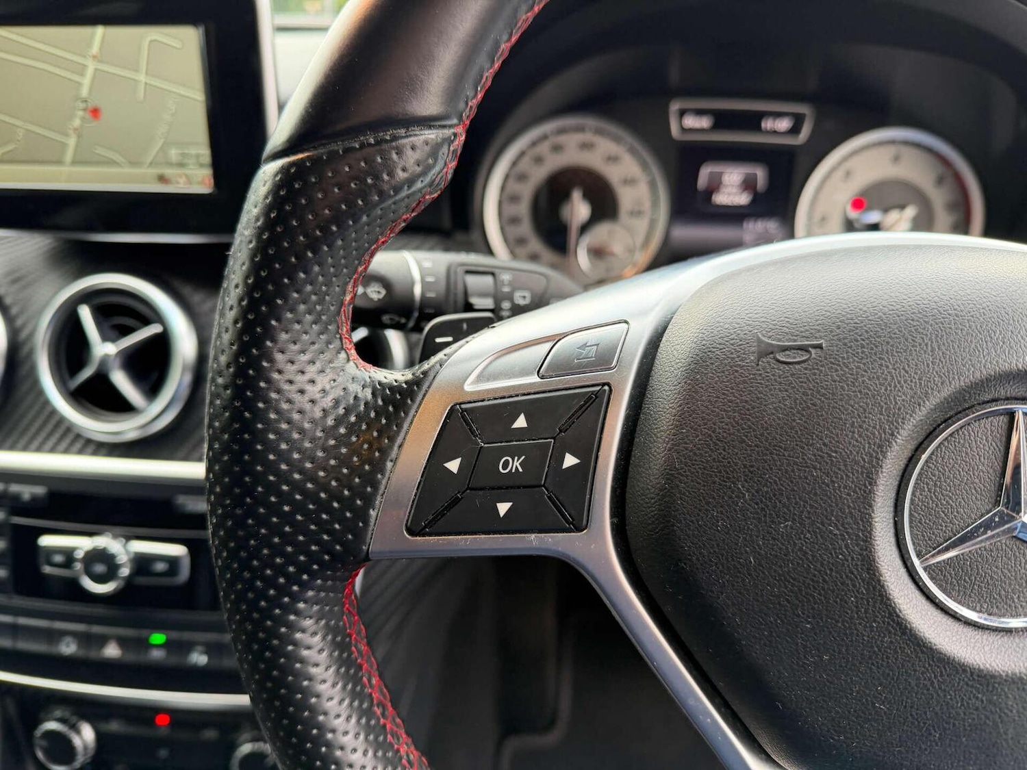 Used Mercedes-Benz A-Class 2014 for sale - 76911079: Photo 5