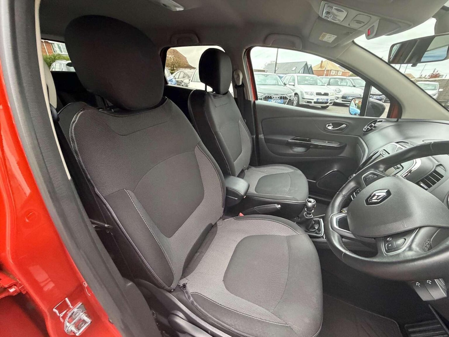 Used Renault Captur 2017 for sale - 76391478: Photo 14