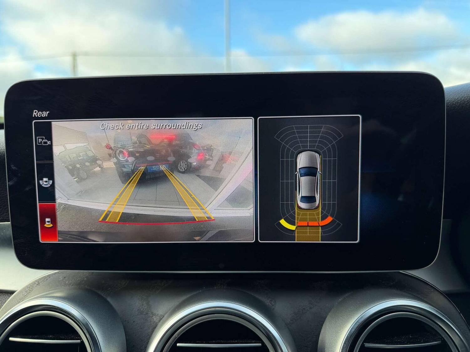 Used Mercedes-Benz C Class 2020 for sale - 76924370: Photo 11