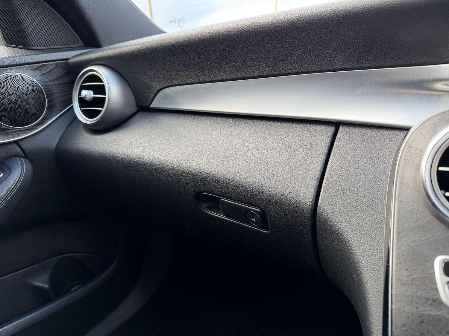 Used Mercedes-Benz C Class 2020 for sale - 76924370: Photo 20