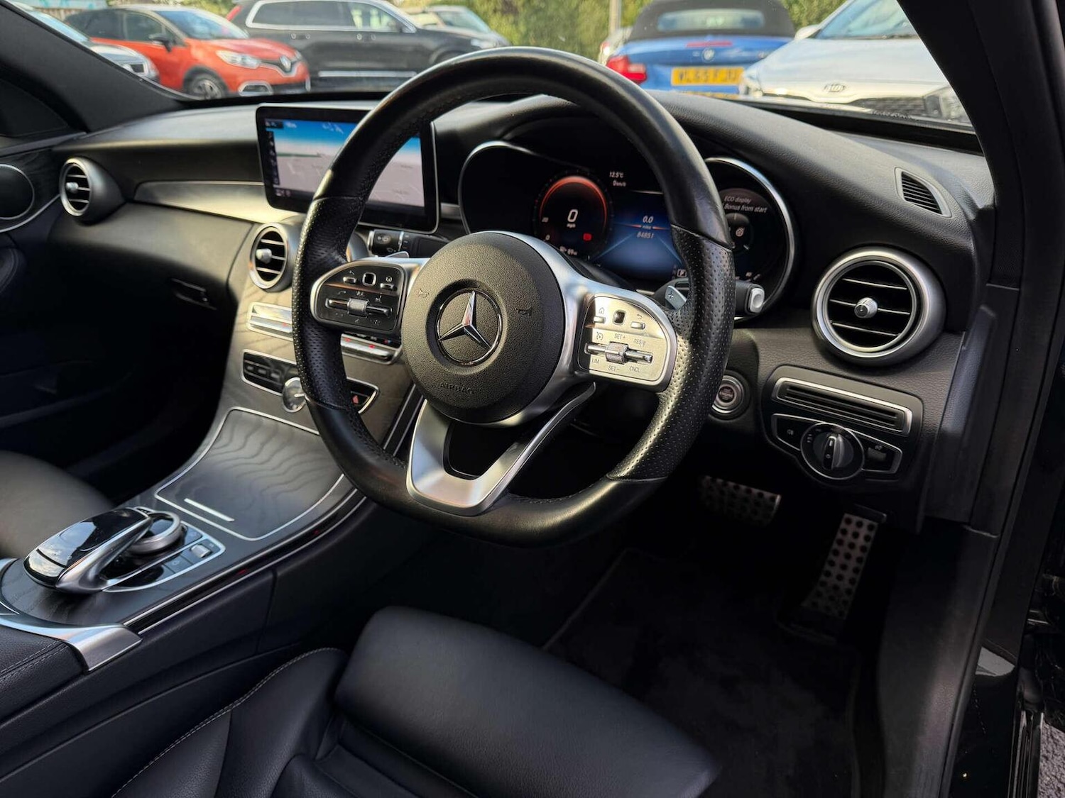 Used Mercedes-Benz C Class 2020 for sale - 76924370: Photo 3