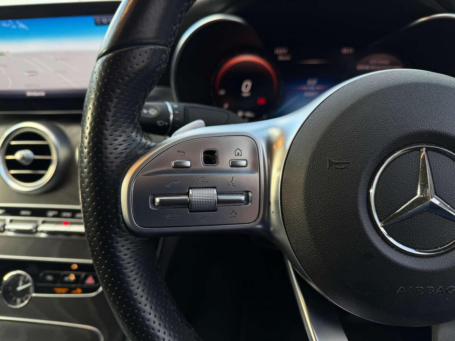 Used Mercedes-Benz C Class 2020 for sale - 76924370: Photo 5