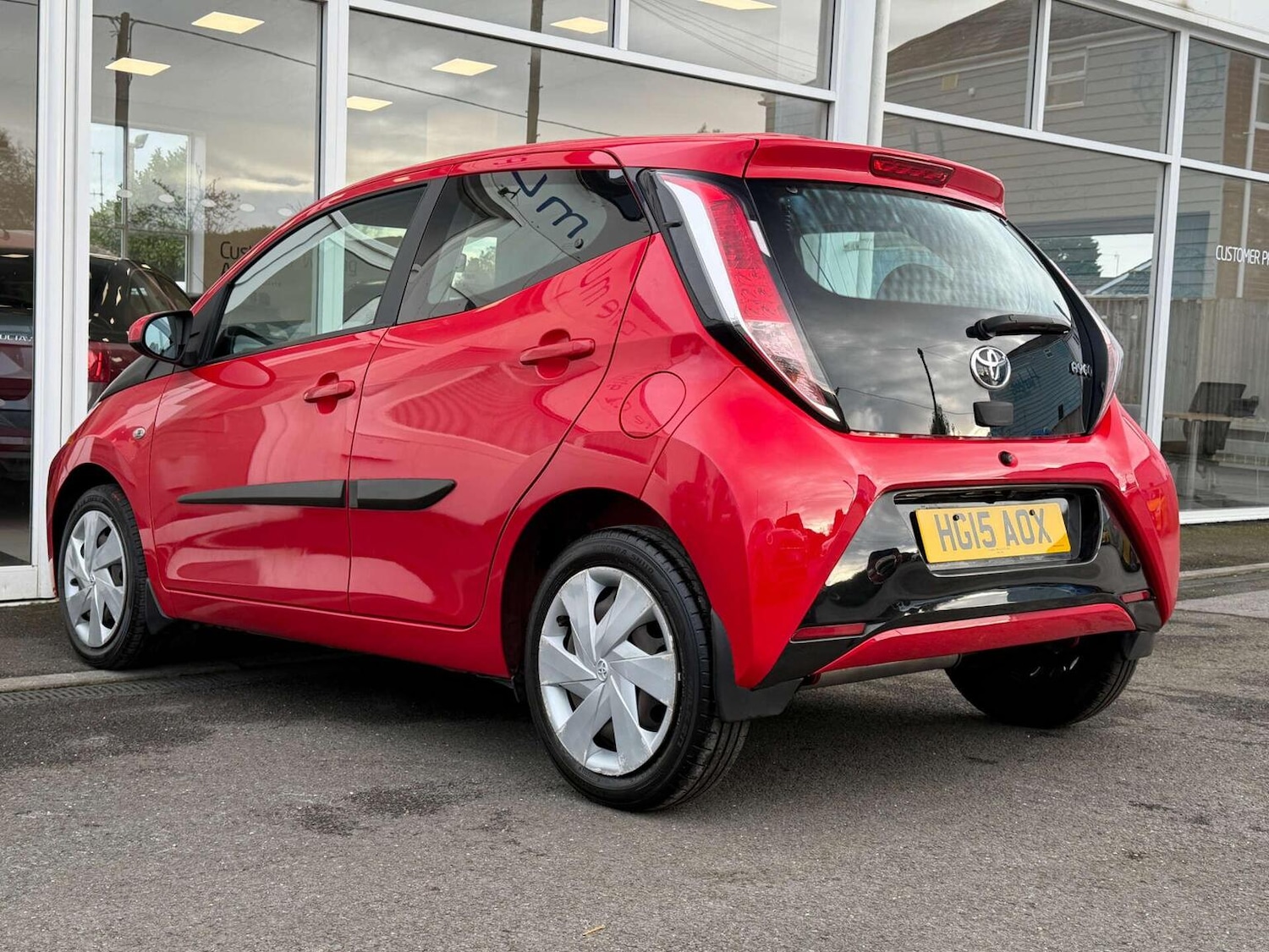 Used Toyota AYGO 2015 for sale - 77548243: Photo 37