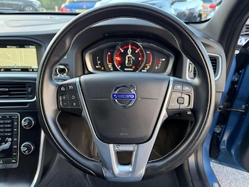 Used Volvo V60 2016 for sale - 76583327: Photo