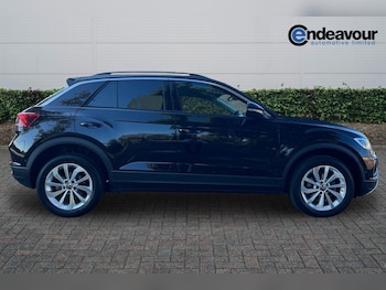 Used Volkswagen T-Roc 2025 for sale - 79503059: Photo