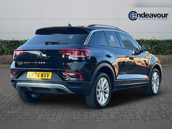 Used Volkswagen T-Roc 2025 for sale - 79503059: Photo